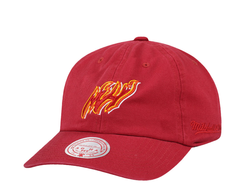 Mitchell & Ness Miami Heat Golden Hour Glaze Red Dadhat Strapback Casquette