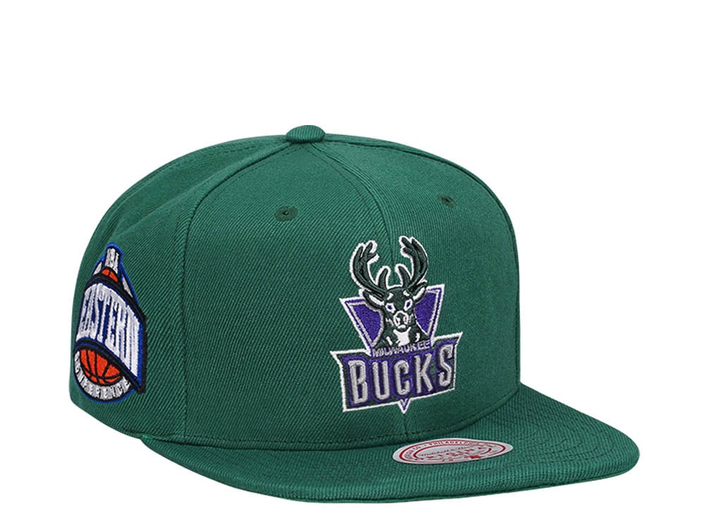 Mitchell & Ness Milwaukee Bucks Conference Patch Green Snapback Casquette