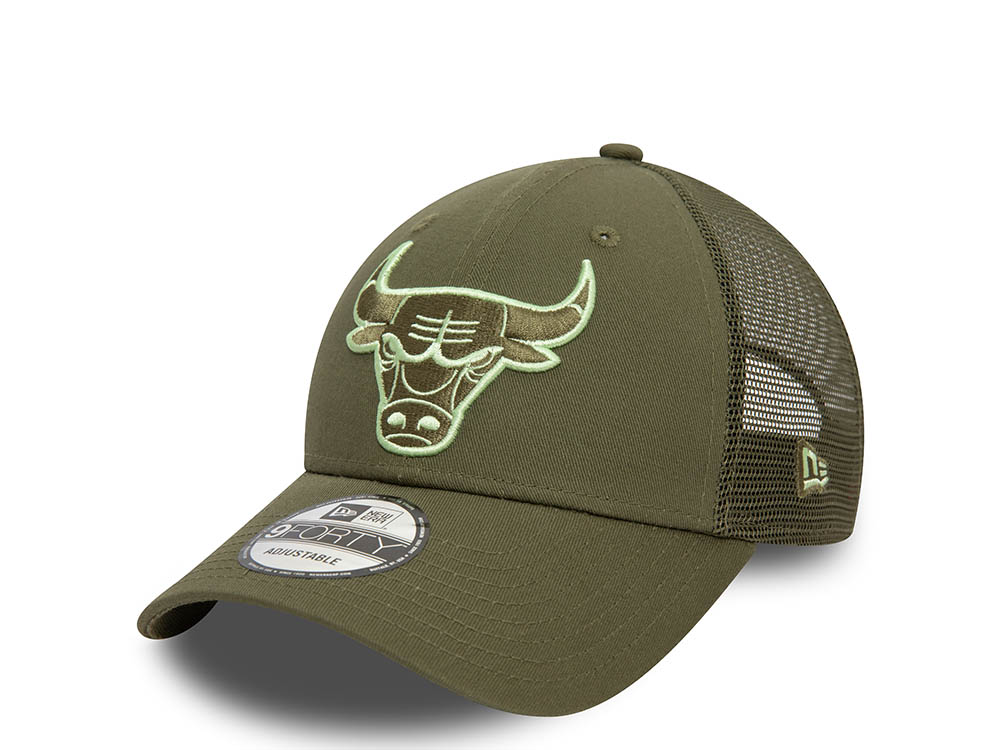 New Era Chicago Bulls Olive 9Forty Trucker Strapback Casquette