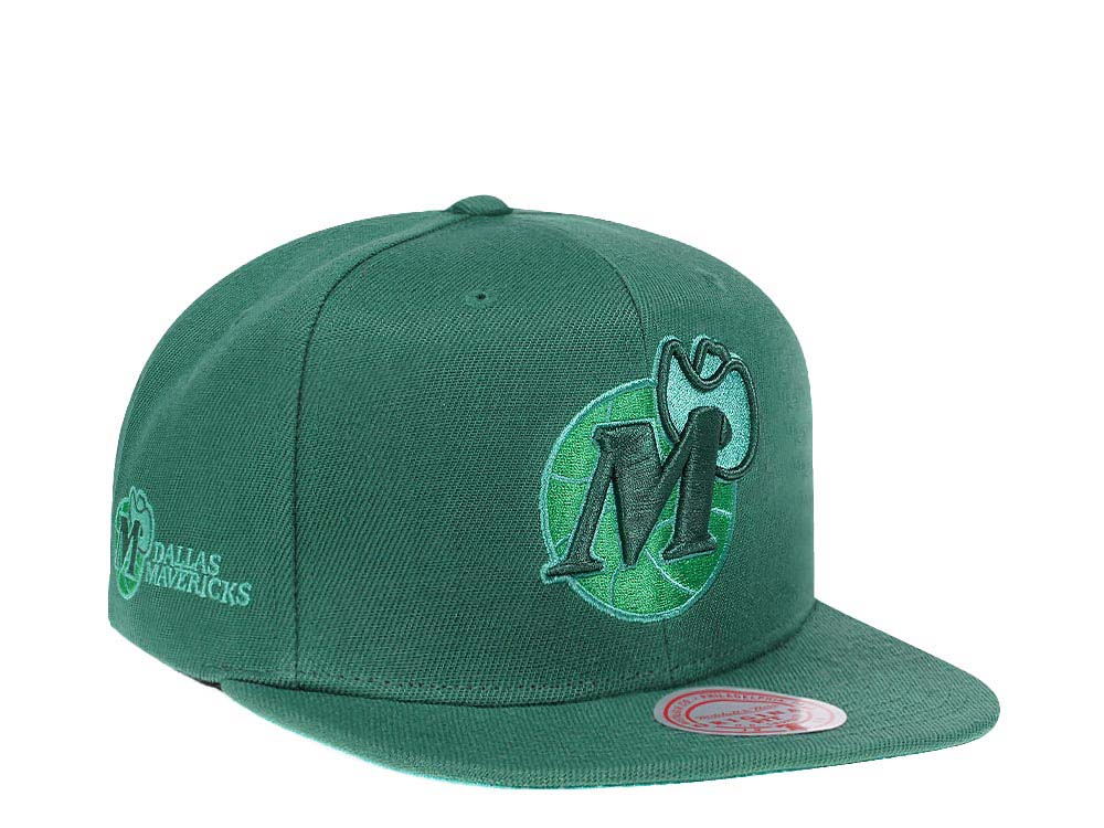 Mitchell & Ness Dallas Mavericks Green Hardwood Classic Snapback Casquette