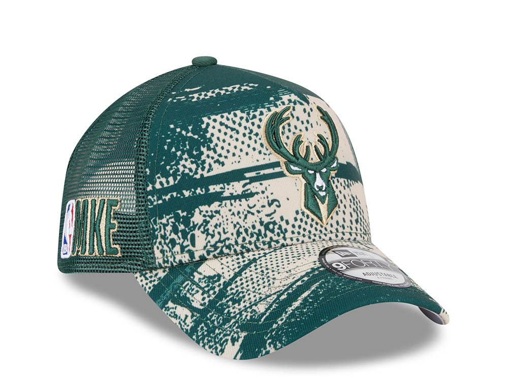 New Era Milwaukee Bucks NBA Tip Off 2024 Trucker 9Forty A Frame Snapback Casquette