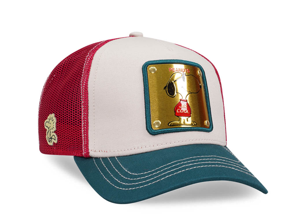 Capslab Peanuts Snoopy White Red Green Trucker Snapback Casquette